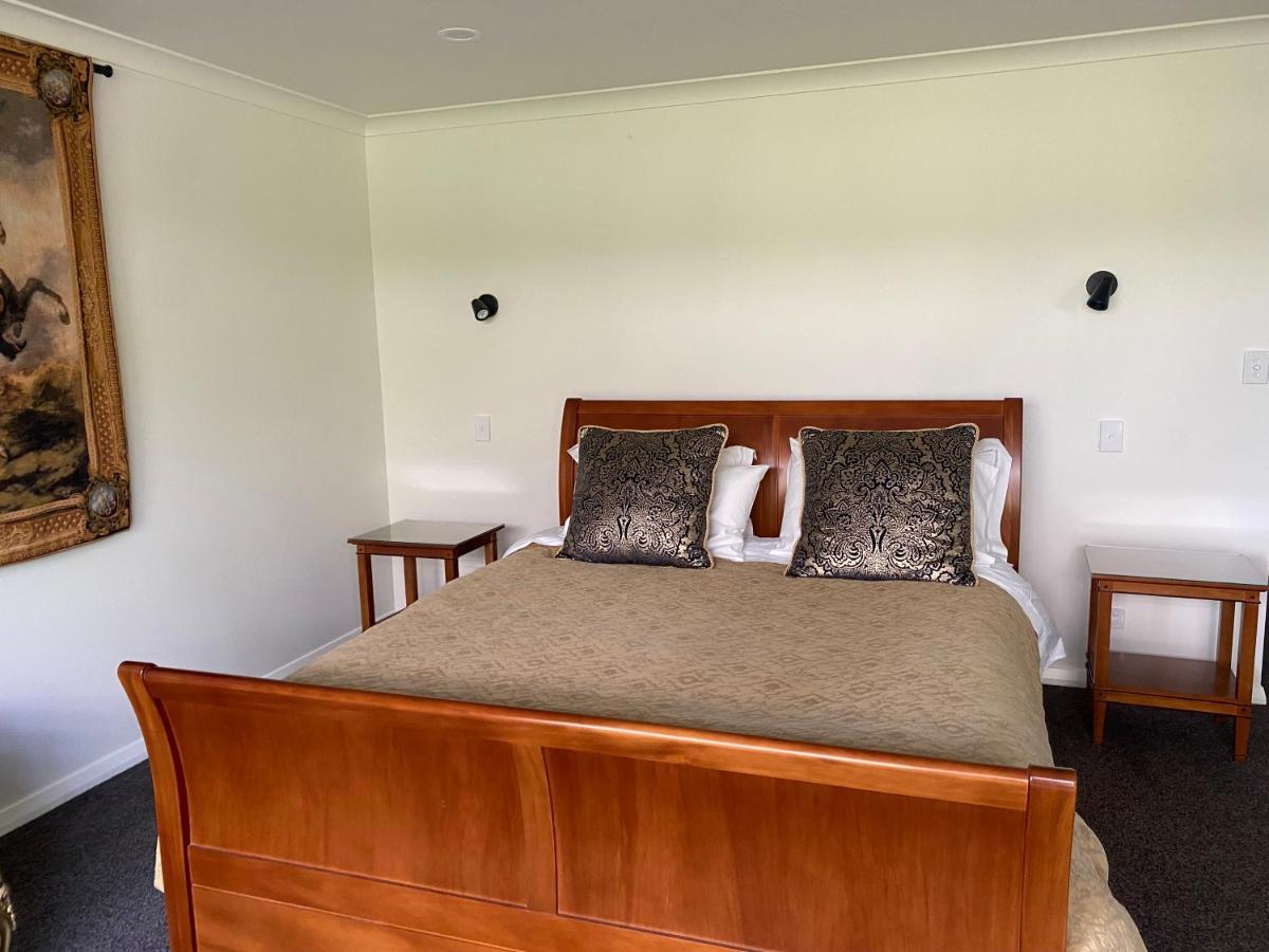 ケリケリ Te Whare Ma Bed & Breakfast エクステリア 写真